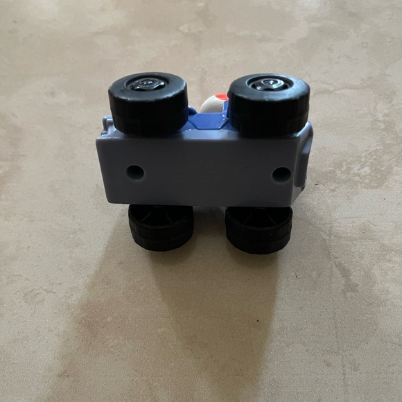 Princess and Toad Racer Toy Car Set - Picture 8 of 11